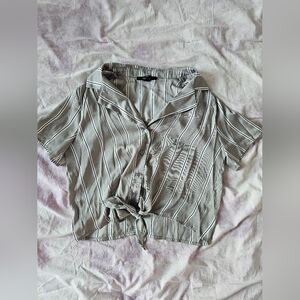 FOREVER 21 cropped top button shirt pinstripe knot tie short sleeve satin blouse